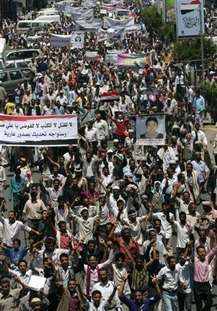 اللقاء المشترك: العنف ربما يعرقل اتفاق نقل السلطة