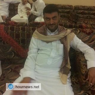 احد مشائخ عبس يروي تفاصيل تبادل اطلاق النار بين ممثل الحوثيين في عبس وافراد من اللواء 25 ميكا‎