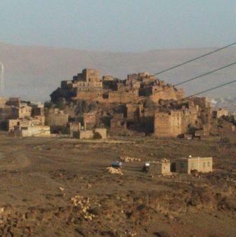 الحوثييون يداهمون القرى في عمران ويشنون حملة اعتقالات في صفوف عناصر حزب الاصلاح (أسماء المعتقلين)