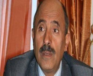 الرئيس يقيل النائب العام عبد الله العلفي ويعين على ناصر الأعوش خلفا له