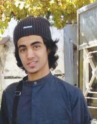 سعودي حلم بـالحور العين فذهب إلى اليمن ليموت بعملية انتحارية (صور) سعودي حلم بـالحور العين فذهب إلى اليمن ليموت بعملية انتحارية (صور)