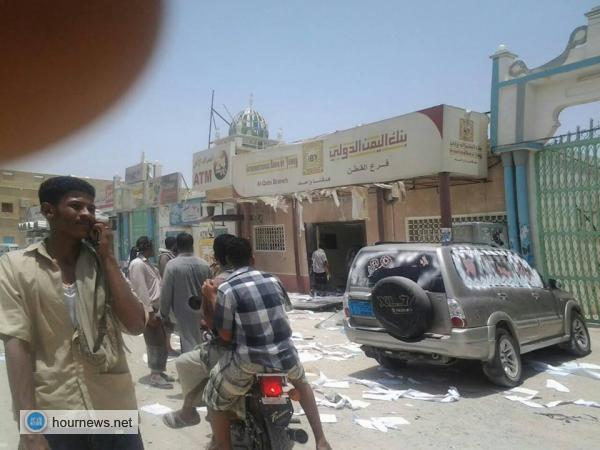 صور تُنشر لأول مرة (ماذا حمل تنظيم القاعدة على متن سياراتهم من مدينة القطن) وعضو مجلس الحوار يكشف السبب صور تُنشر لأول مرة (ماذا حمل تنظيم القاعدة على متن سياراتهم من مدينة القطن) وعضو مجلس الحوار يكشف السبب
