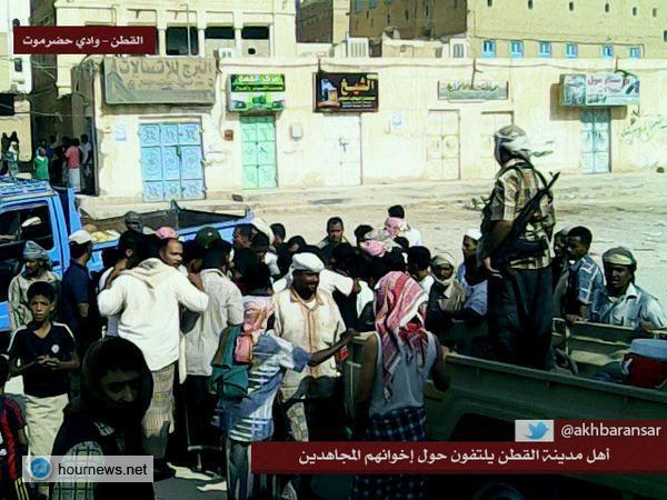 صور تُنشر لأول مرة (ماذا حمل تنظيم القاعدة على متن سياراتهم من مدينة القطن) وعضو مجلس الحوار يكشف السبب صور تُنشر لأول مرة (ماذا حمل تنظيم القاعدة على متن سياراتهم من مدينة القطن) وعضو مجلس الحوار يكشف السبب