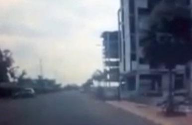  بالفيديو.. لحظة انهيار مبنى من 6 طوابق في تايلاند