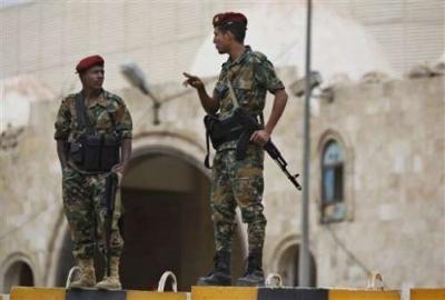 فريق هندسي يكتشف نفق قرب منزل الرئيس هادي 