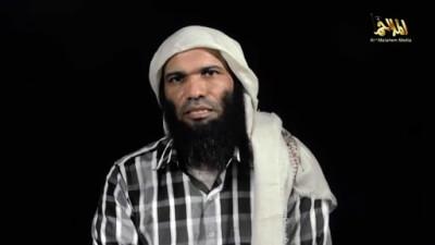 فيديو جديد لنائب القنصل السعودي المختطف في اليمن..يناشد سلطات بلاده التفاوض للإفراج عنه