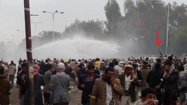 صور تكشف حقيقة سلمية اعتصام الحوثي (صور أبلغ في التعبير)