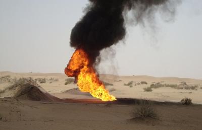 قبليون يفجرون أنبوب نفطي شرق اليمن