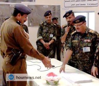 العميد يحي صالح يكشف في إتصال هاتفي عن فساد اللواء القوسي ونهب مستحقات القوات الخاصة