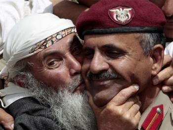 اللقاء المشترك يطالب الدول الخليجية بالضغط على صالح