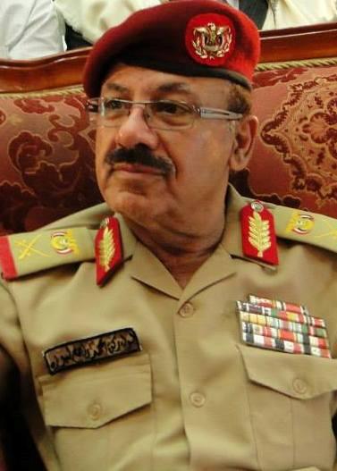 لبوزة يتفقد أحوال المقاتلين في قاعدة الربيعي ويشدد على التصدي بحزم لكل من يحاول زعزعة أمن المواطنين