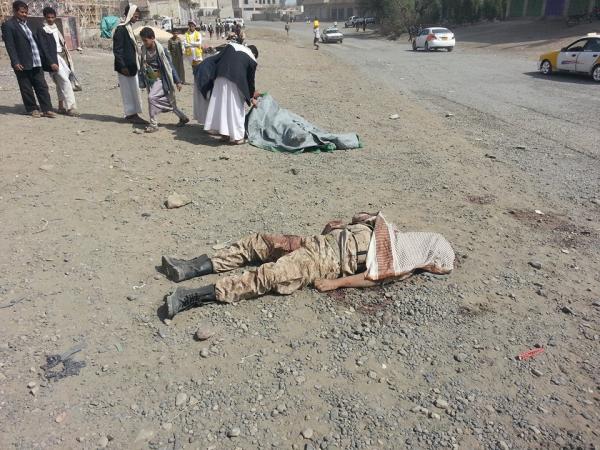 بالفيديو: 38 قتيلا في معارك بين مليشيات الحوثي وقوات الجيش بشملان، وصور القتلا متناثرة في الطرقات