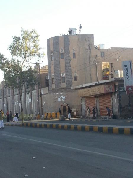 الحوثييون يستعدون لإطلاق الالعاب النارية الساعة الثامنة من مساء اليوم بصنعاء