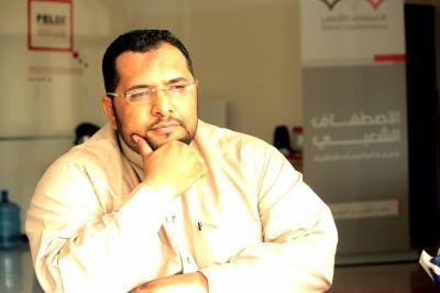 الحوثييون ينهبون منزل الأمين العام المساعد للاصطفاف الوطني ويرفعون السلاح بوجه زميله