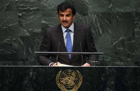 أمير قطر يدعو اليمنيين إلى عدم الانجرار للعنف ويقول: هناك من يريد إفشال التجربة السياسية في اليمن