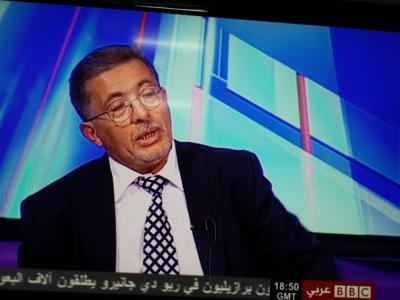 كاتب ومحلل يمني : من ينهبون سيارات لقاح الاطفال لن يقيمون دولة وما حدث في صنعاء كان مؤامرة سياسية كبرى