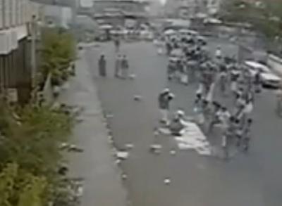فيديو كاميرات المراقبة بالبنك اليمني للانشاء والتعمير قبل ولحظة وبعد التفجير الانتحاري بالتحرير