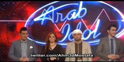 مذيع برنامج "أراب آيدول" يتسبب في جعل المتسابق اليمني وليد الحيلاني يعيش أقسى لحظات (فيديو)