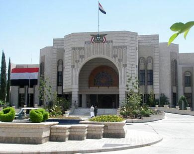 مصدر رئاسي ينفي أي مشاورات لاختيار رئيس للحكومة بعد اعتذار ابن مبارك