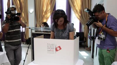 يمني يرأس بعثة "كارتر" لمراقبة انتخابات تونس