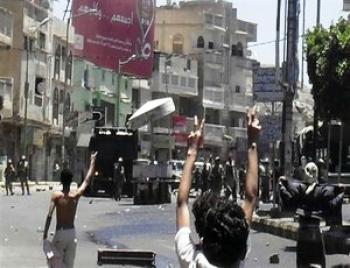 تعز : وصول 3 كتائب من الحرس الجمهوري بلباس مدني وإعادة قائد الحرس العوبلي بعد إقالته.. شباب الثورة يغلقون مجمعين حكوميين في حيفان ودمنة خدير