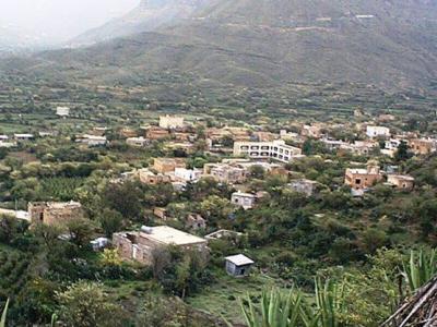 الحوثيين حاولوا الإستيلاء على مدرسة " السعيد للبنات " في محافظة إب 