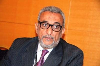 «الزنداني» يحذر أمريكا من المساس بـ«صالح»