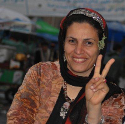 السيرة الذاتية لوزيرة الثقافة الجديدة/ أروى عبده عثمان، والتي تلقت تهديد قبل أيام من جماعة الحوثي