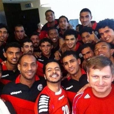 وزير الشباب والرياضة يعلق على معلق خليجي 22 بـ " منتخب الجمهورية العربية اليمنية"