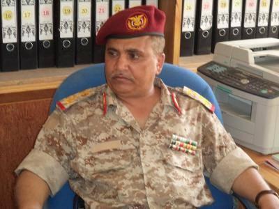 عاجل: دون مراعاة حرمة النساء.. جماعة الحوثي تقتحم منزل قائد محور الجوف العميد القميري