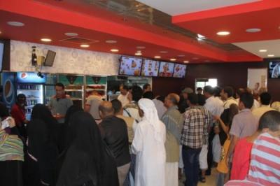 جماعة الحوثي تسيطر على مطعم كنتاكي التابع للشركة اليمنية للأغذية وتشغله لصالحها