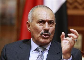 محللون: الرئيس صالح يحاول الهروب الى الامام عبر حربه مع آل الاحمر