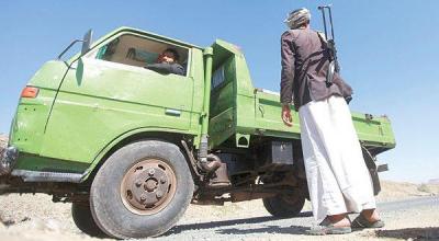 رويترز: 250 دولاراً رشوة لحوثيين مقابل مرور دبلوماسيين من صالة كبار الزوار في مطار صنعاء 