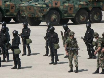 اللجنة الأمنية تورد تفاصيل تحرير الرهينتين الامريكي والافريقي ومقتلهما صباح اليوم