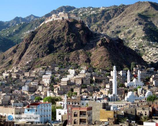 ضبط شاب وفتاة في الخامسة عشر من عمرها هربا من الحديدة