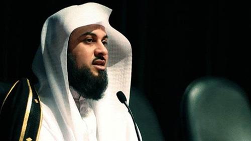 السلطات السعودية تفرج عن الداعية محمد العريفي، وسلمان العودة وعائض القرني يباركان له خروجه من السجن
