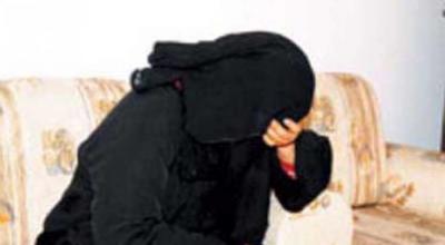 يمنية “عذراء” تنتظر الطلاق بعد 12 عاماً على زواجها