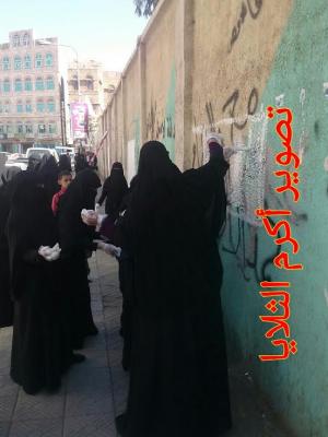طالبات الخدمة الاجتماعية يكرمن رائدات الأدب والعلم بأناملهن الرقيقة، في رسالة للمستقبل المجهول