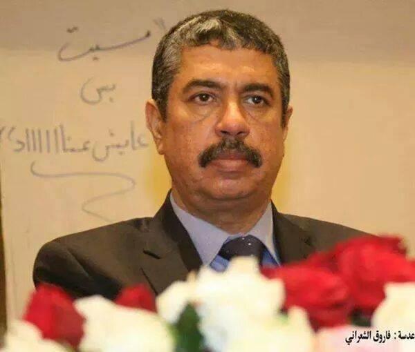 رئيس الحكومة: "ميّت بس عايش عناد"
