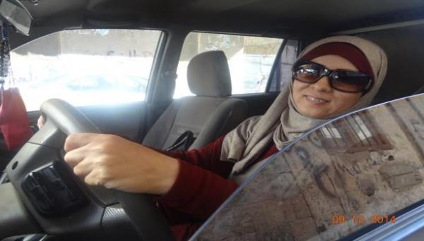  نساء اليمن يكسرن "تابو" قيادة السيارات 