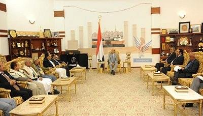 هادي : الذين يروجون لغير النظام الاتحادي الجديد انما ينطلقون من مصالحهم الذاتية التي يخافون عليها