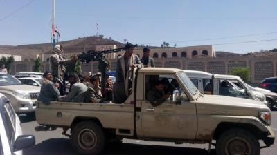 مسلحون حوثيون يقتحمون مدرسة بن علوان ويقيمون نقاط تفتيش بتعز 