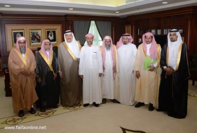 أولياء دم قتيل يمني يتنازلون عن الدم ابتغاء لوجه الله واستجابة لأمير جازان بالسعودية