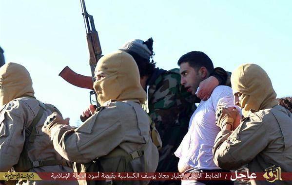 تسريبات: الطيارة الإماراتية مريم المنصوري أسقطت الطائرة الأردنية