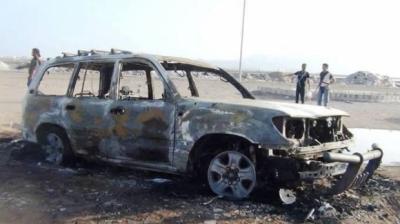  مقتل مجور وإصابة قائد لواء يمني بإنفجار عبوة ناسفة بسيارته