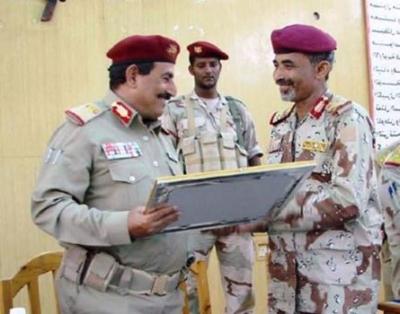 من هو اللواء الركن دكتور ناصر عبدربه الطاهري قائد المنطقة العسكرية الرابعة (سيرة ذاتية)