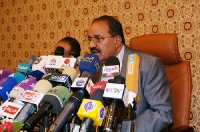 ناطق المؤتمر: يتهم الرئاسة بالتنسيق مع الحوثيين ويقول: وجود الحوثيين في تعز امر مسلم به وطبيعي