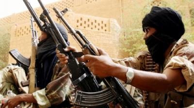 السعودي أنس البغدادي.. تعثر دخوله إلى العراق فهرب مع زوجته إلى اليمن