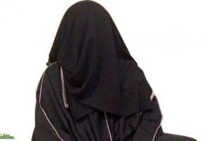 زوجة سعودية.. في النهار معلمة وفي المساء متسولة