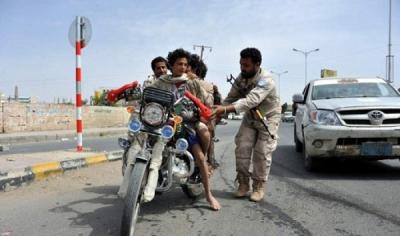اللجنه الأمنية بمحافظة عدن تقر منع المواطنين من استخدام الدراجات الناريه في مديريات المحافظة